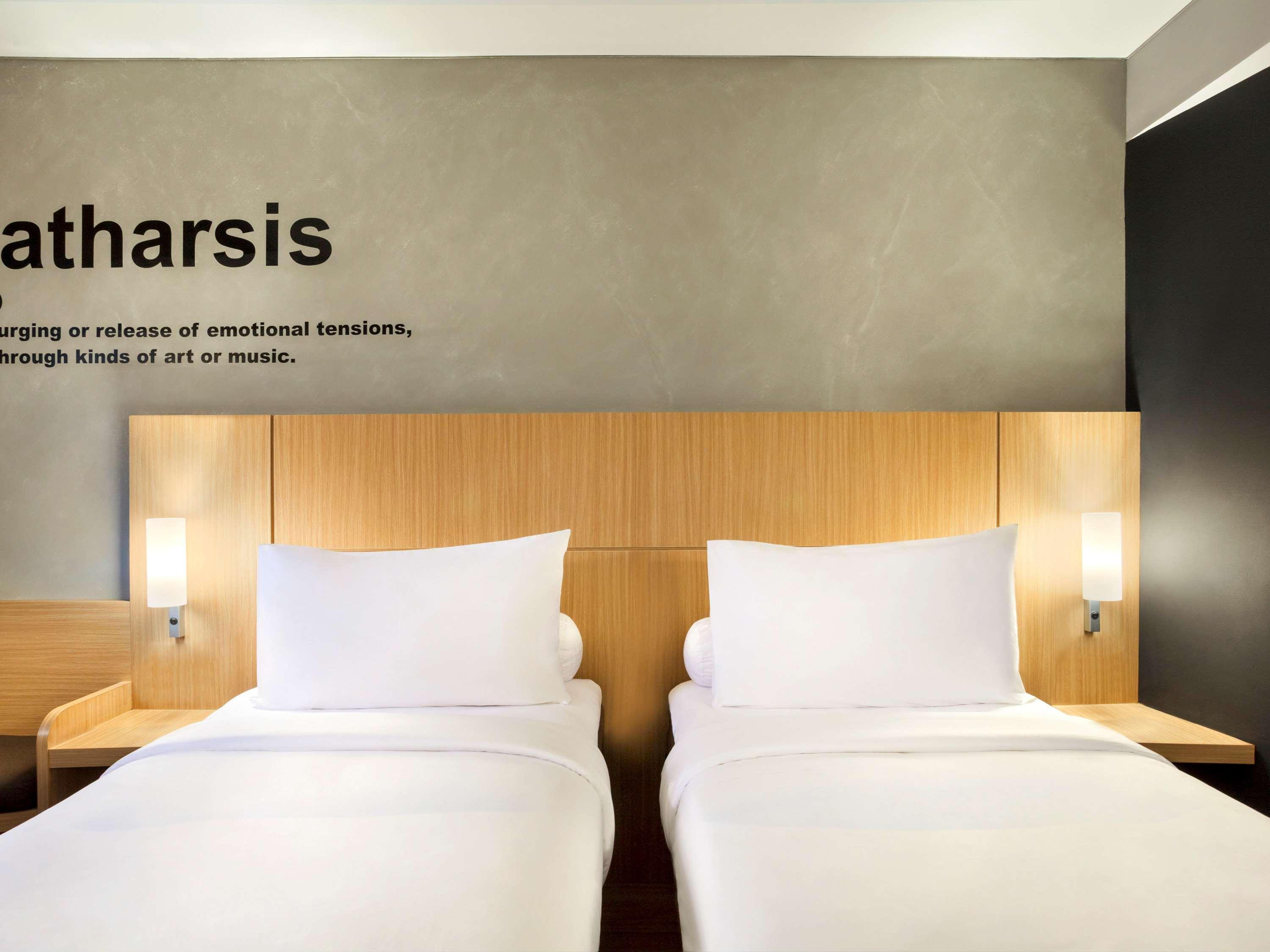 Ibis Pontianak City Center Exterior photo